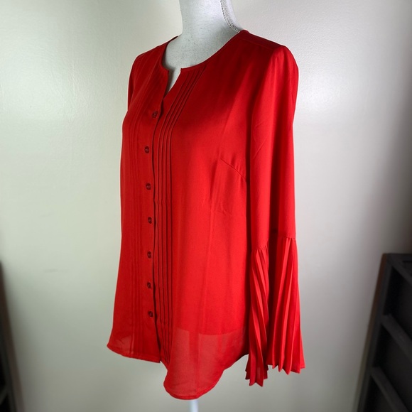 Kim Gravel Belle pin tuck pleated long  bell sleeve buttoned blouse red Sz M - Picture 6 of 9